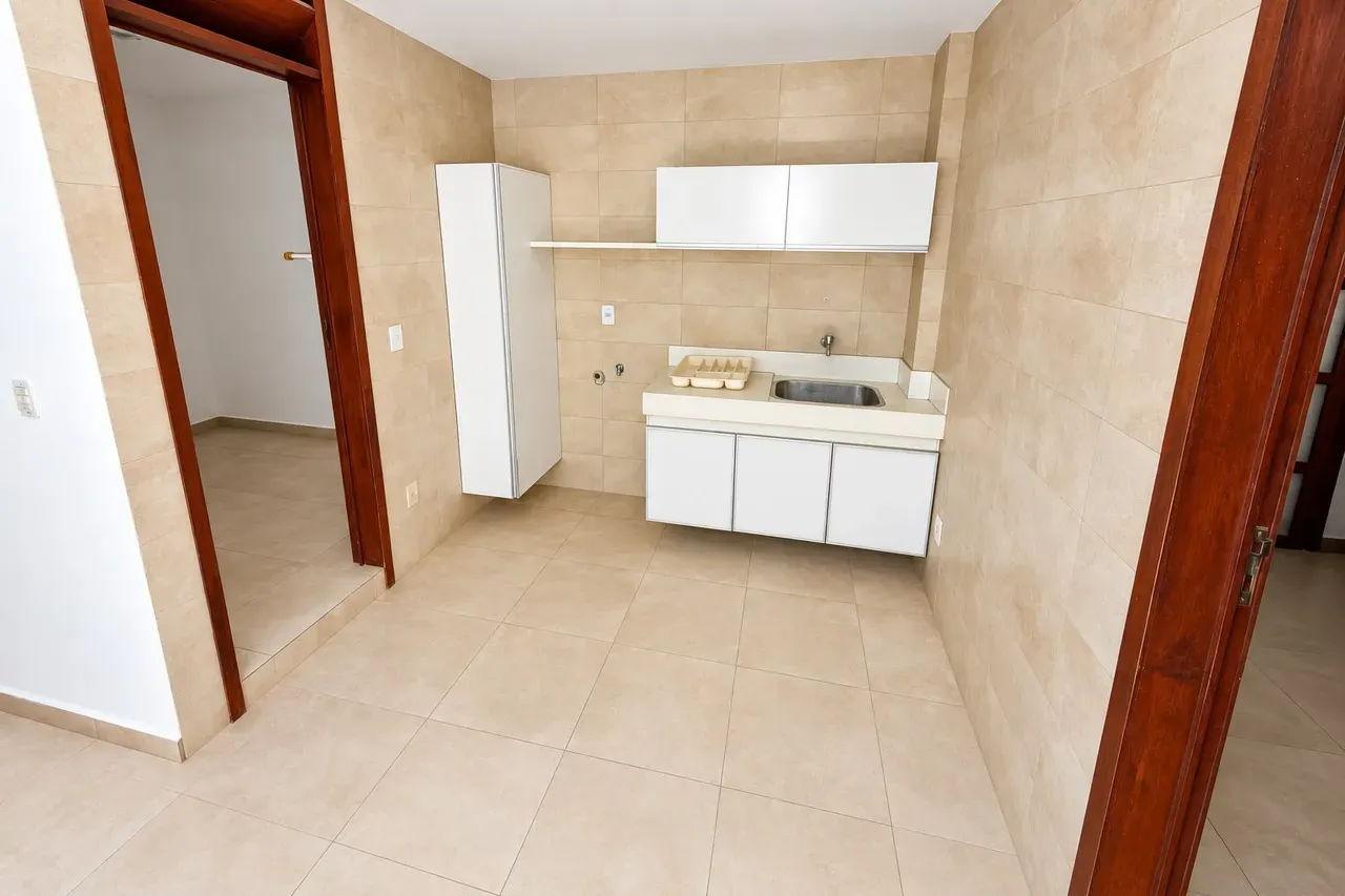 Casa de 340 m² com varanda gourmet e vista para a água — photo 8