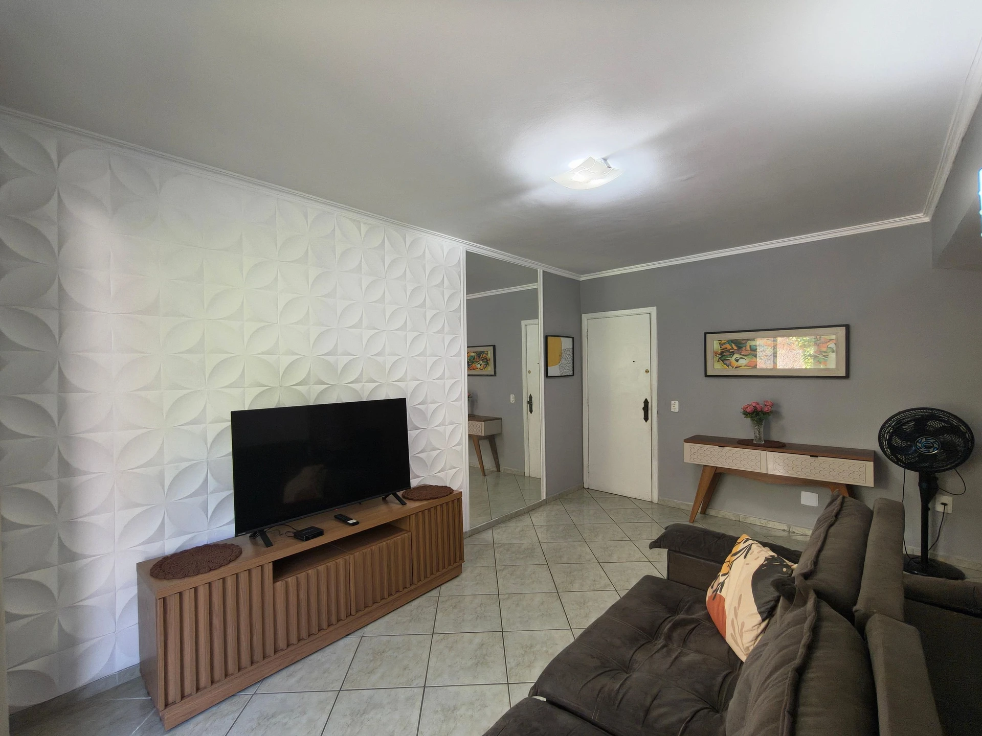 Apartamento amueblado con 3 dormitorios y balcón — photo 32