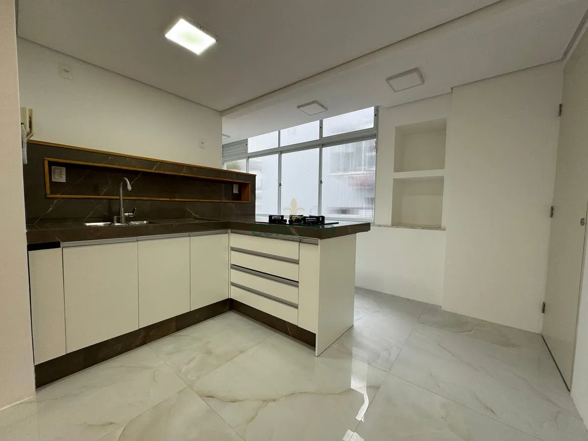 Floor-to-ceiling windows in a 3-bedroom apartment, 106 m² — photo 5