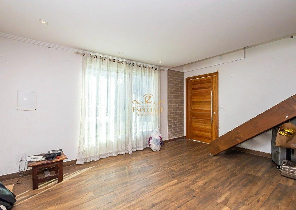 Furnished 3-bedroom house with a suite