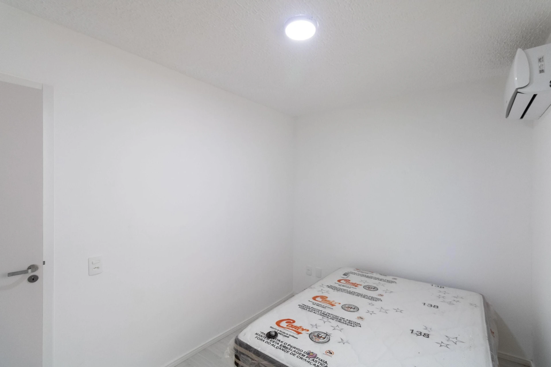 Washing machine in a 2-bedroom apartment, 40 m² — photo 31