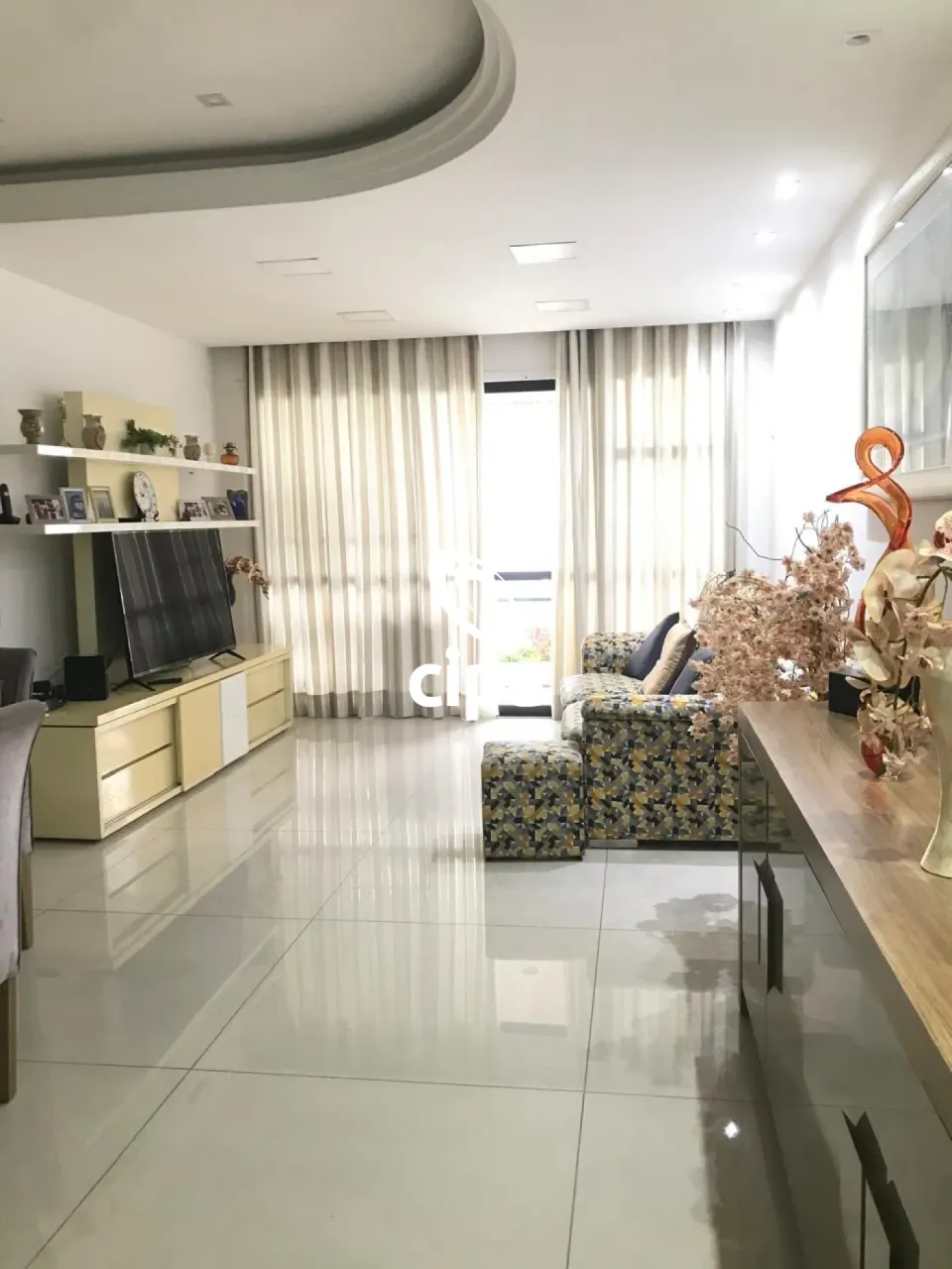 Apartamento mobiliado de 4 quartos e 3 banheiros com varanda — photo 15