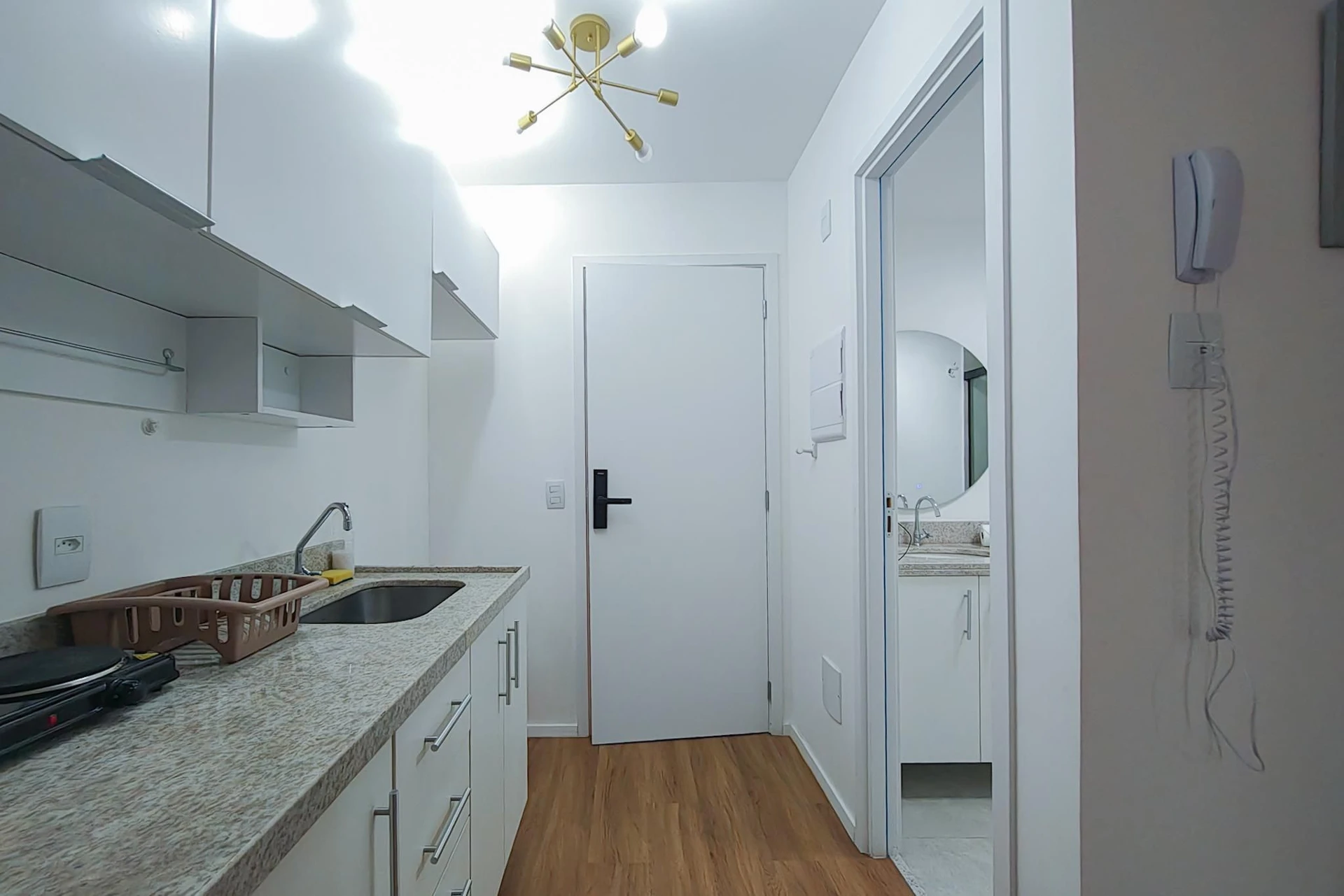 Furnished studio with 1 bedroom and balcony, pets allowed — photo 24