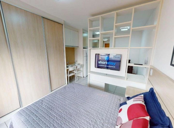 Меблированная студия 29 м² с кухней открытого плана — photo 2