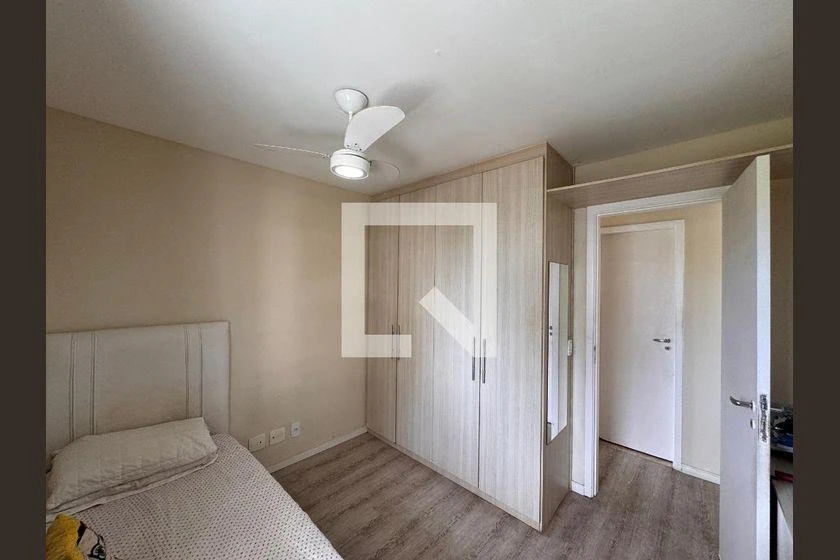 3-bedroom apartment with a glass-enclosed balcony — photo 27