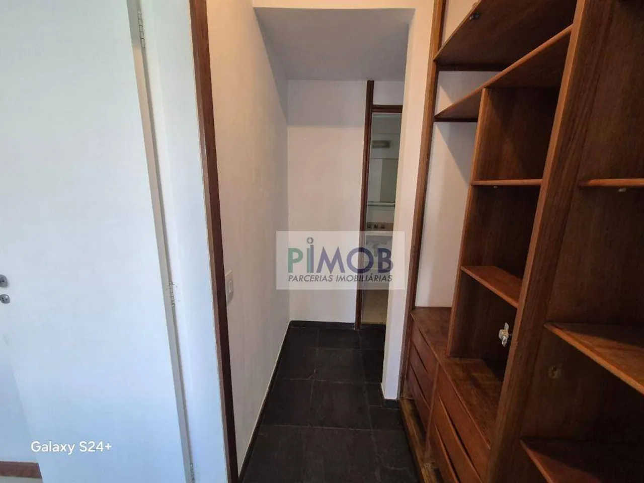 Apartamento de 2 quartos e 104 m² com área de lavanderia — photo 18