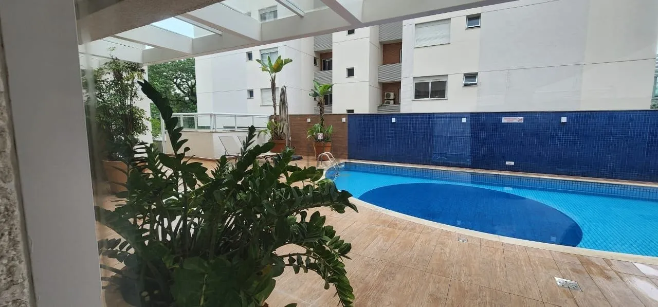 Departamento con ventanales de piso a techo en Florianópolis — photo 50