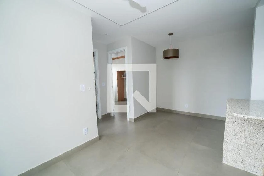 2-bedroom apartment in a building with a gym — photo 18