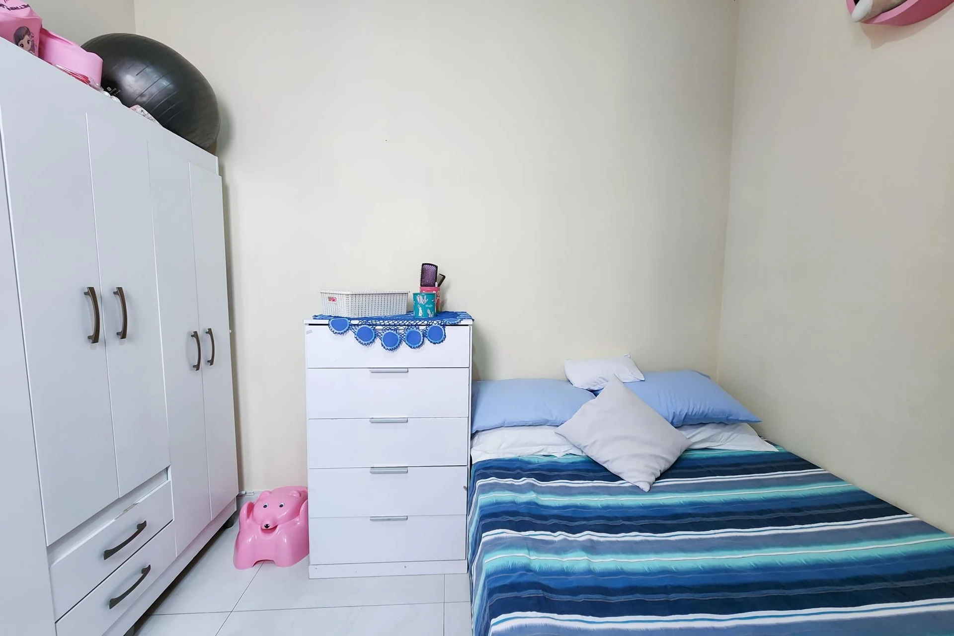 Furnished apartment, 85 m², with a home office — photo 10