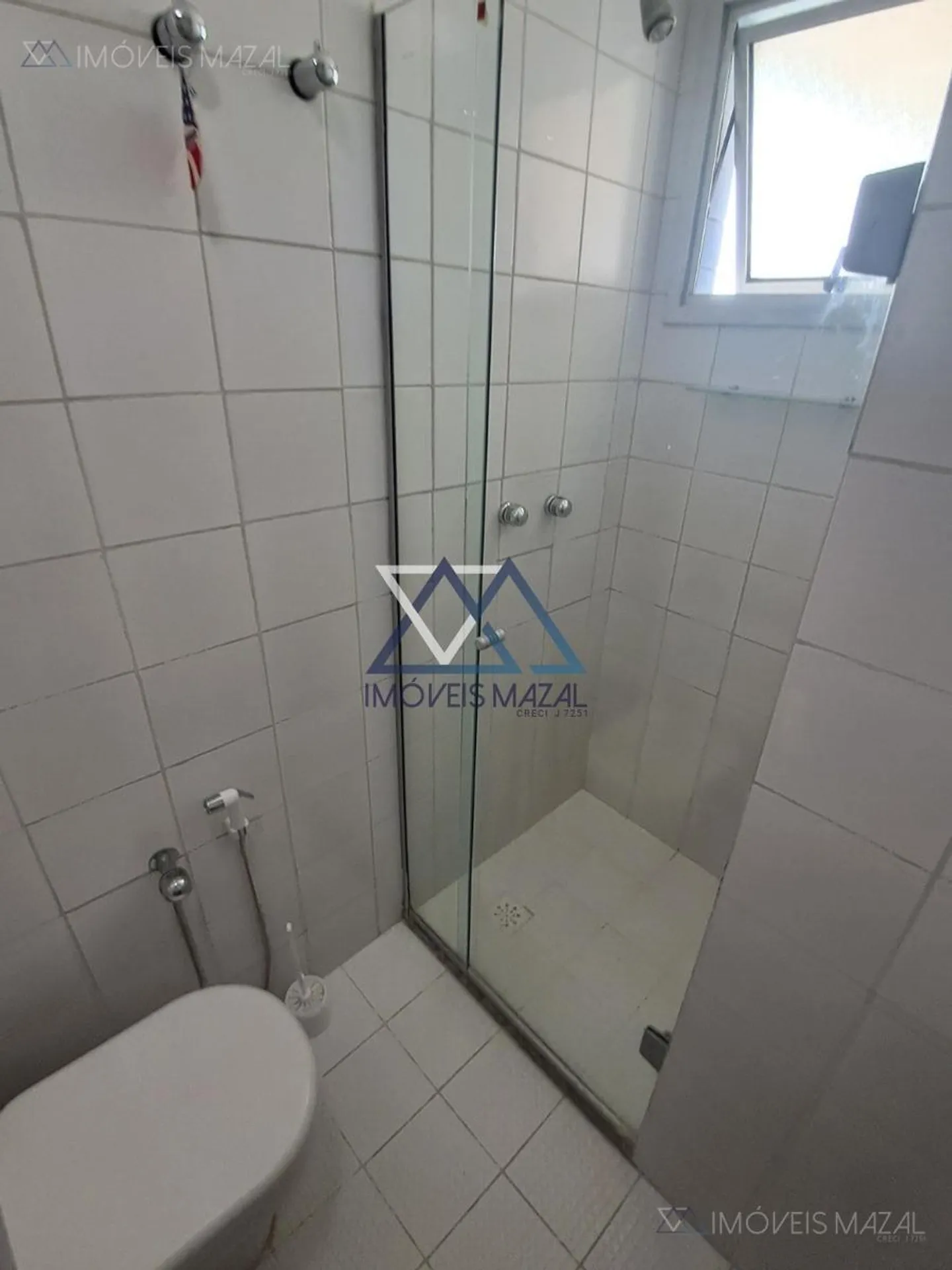 Rental apartment with 3 bedrooms and 4 bathrooms — photo 40
