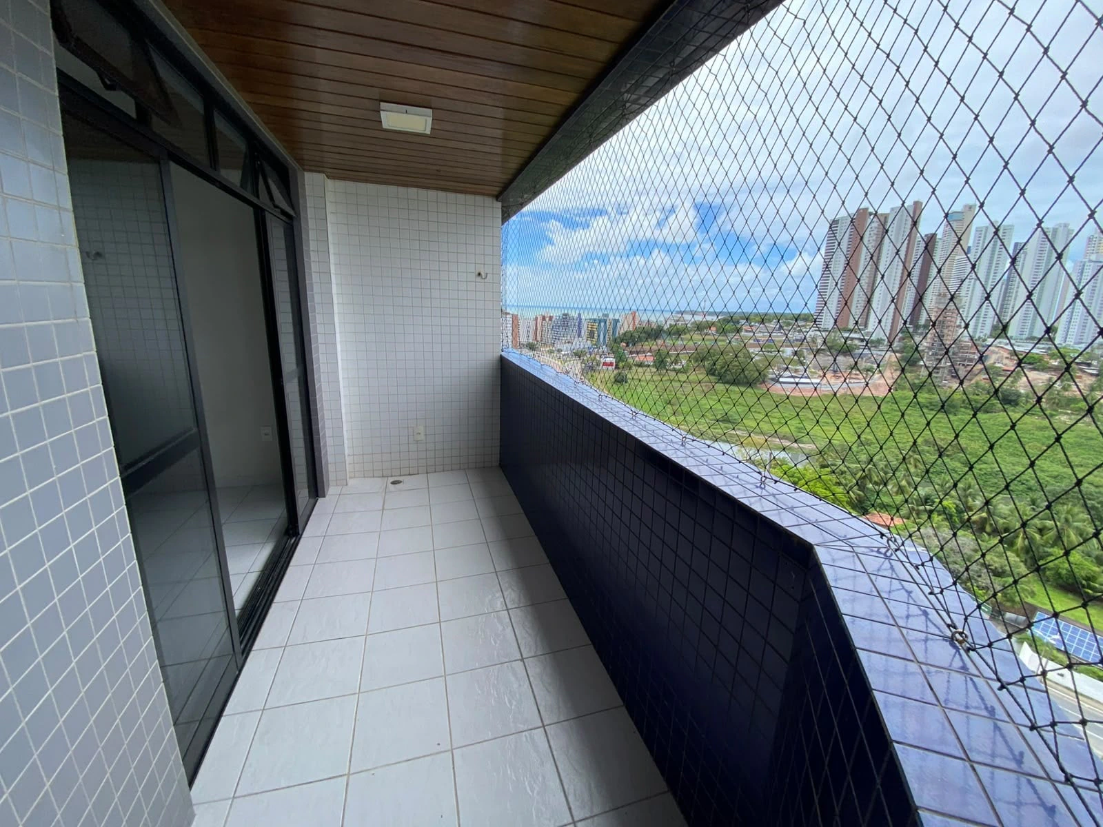 104 m² apartment with a park view and a private BBQ — photo 8