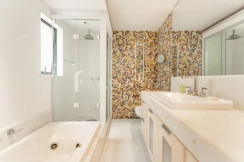 Apartamento de 4 quartos com janelas do chão ao teto — photo 6