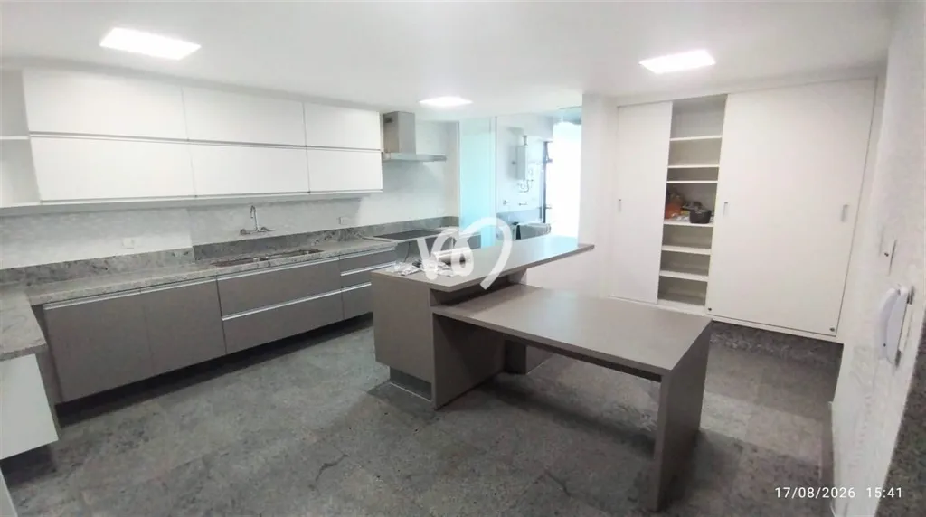 Apartamento com 4 quartos, 313 m² e 4 vagas — photo 21
