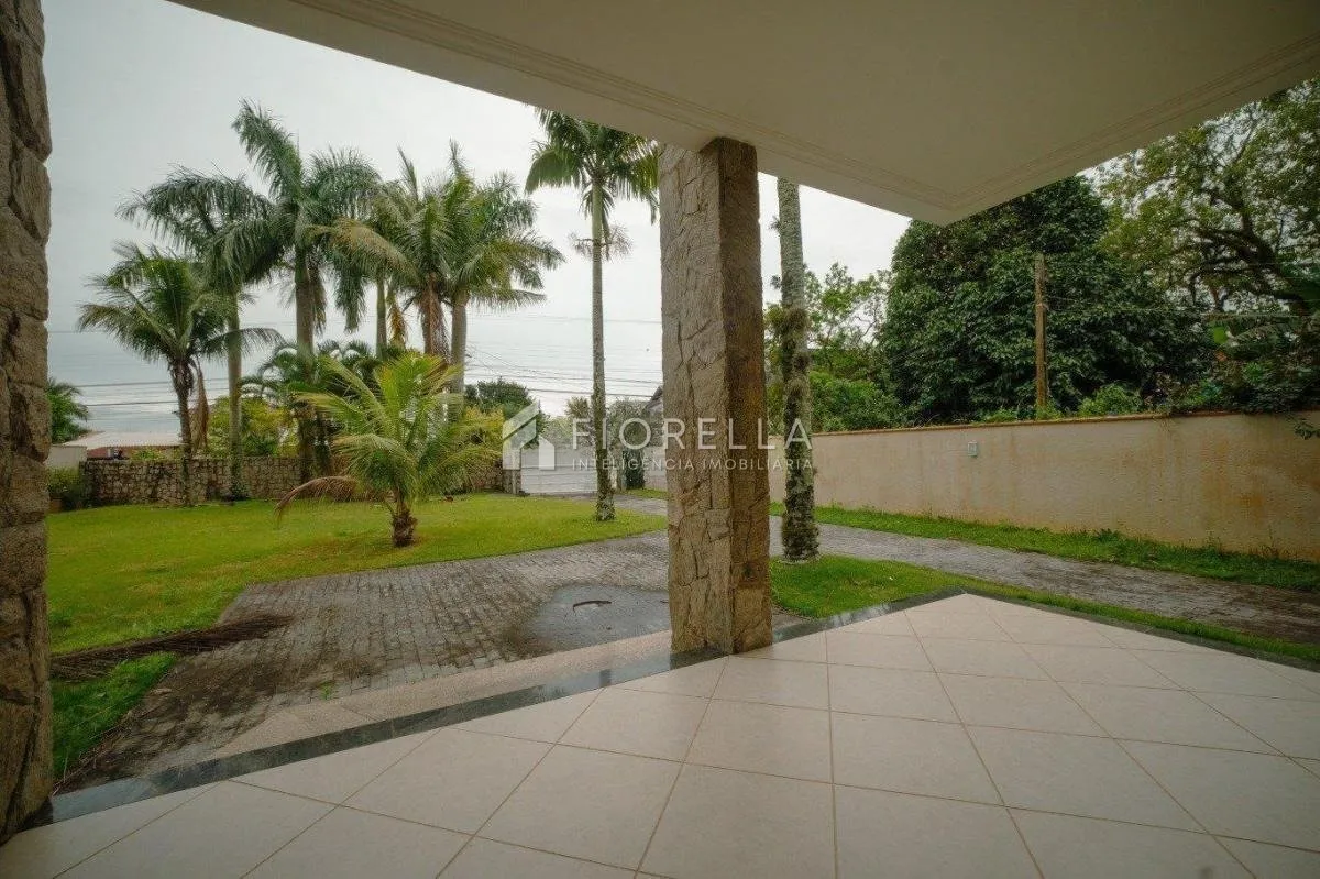 House, 1723 m², with a grill on the balcony — photo 9