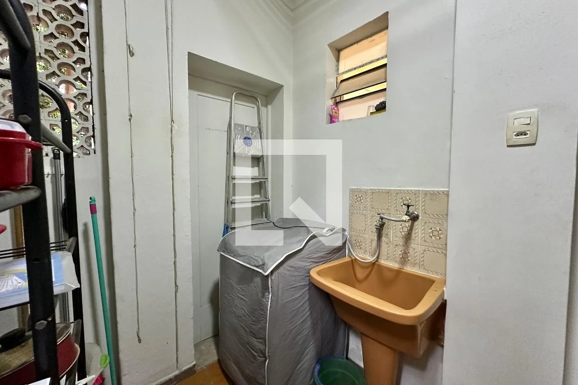 Furnished 1-bedroom apartment with a gas stove — photo 19