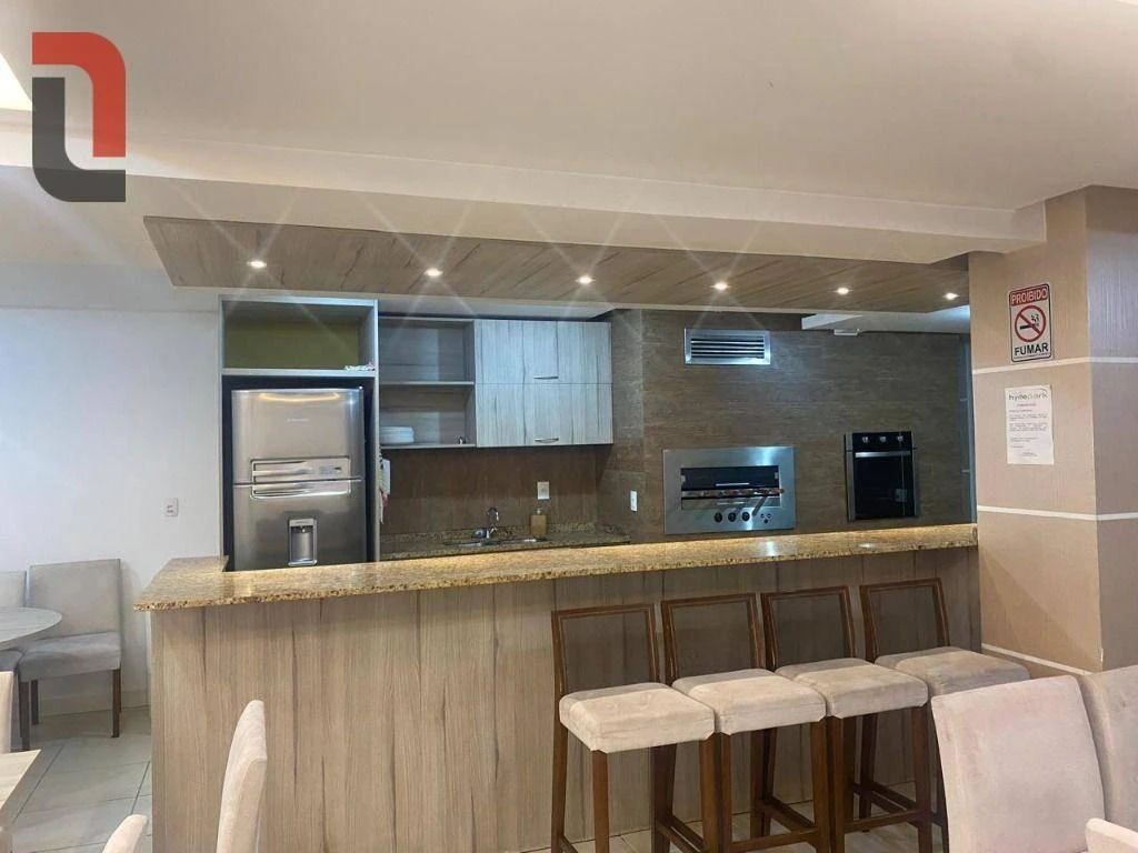 One-bedroom apartment with a home office in Curitiba — photo 28