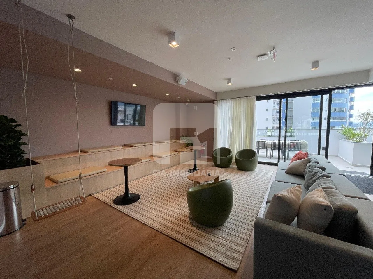 Furnished 45 m² studio with 1 bedroom and open kitchen — photo 6