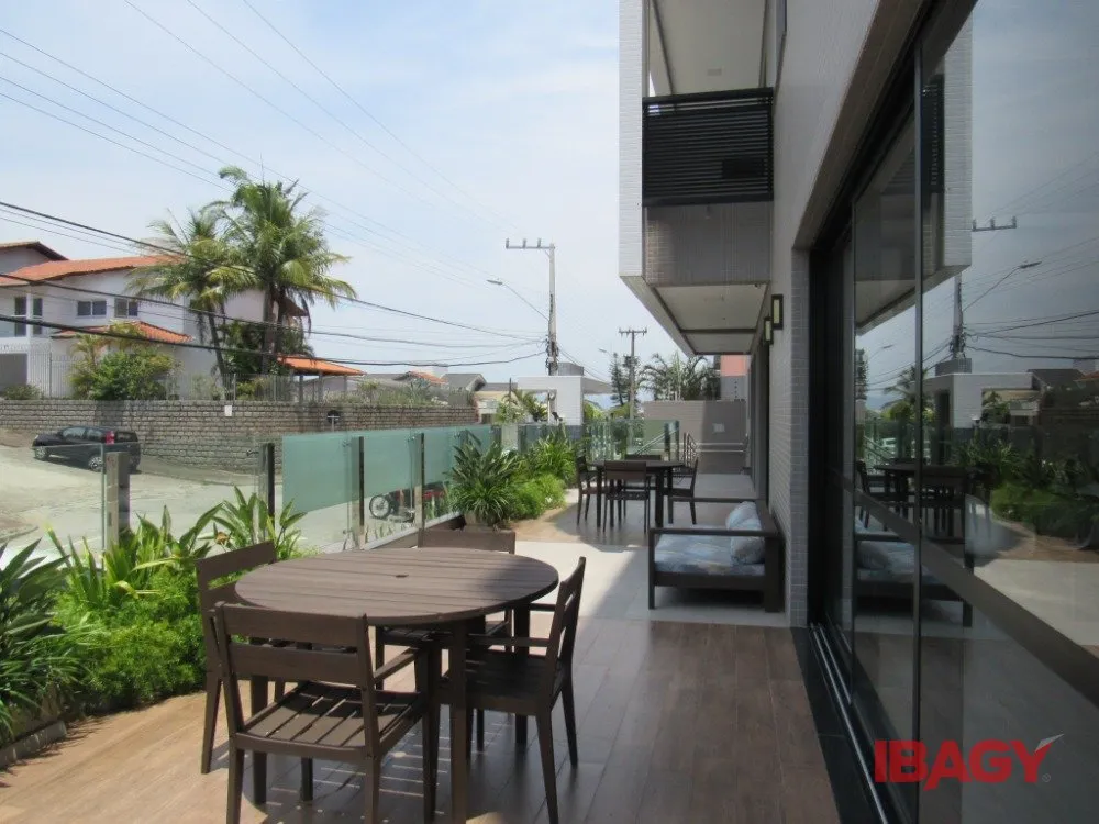 1-bedroom loft with open kitchen and balcony grill — photo 5