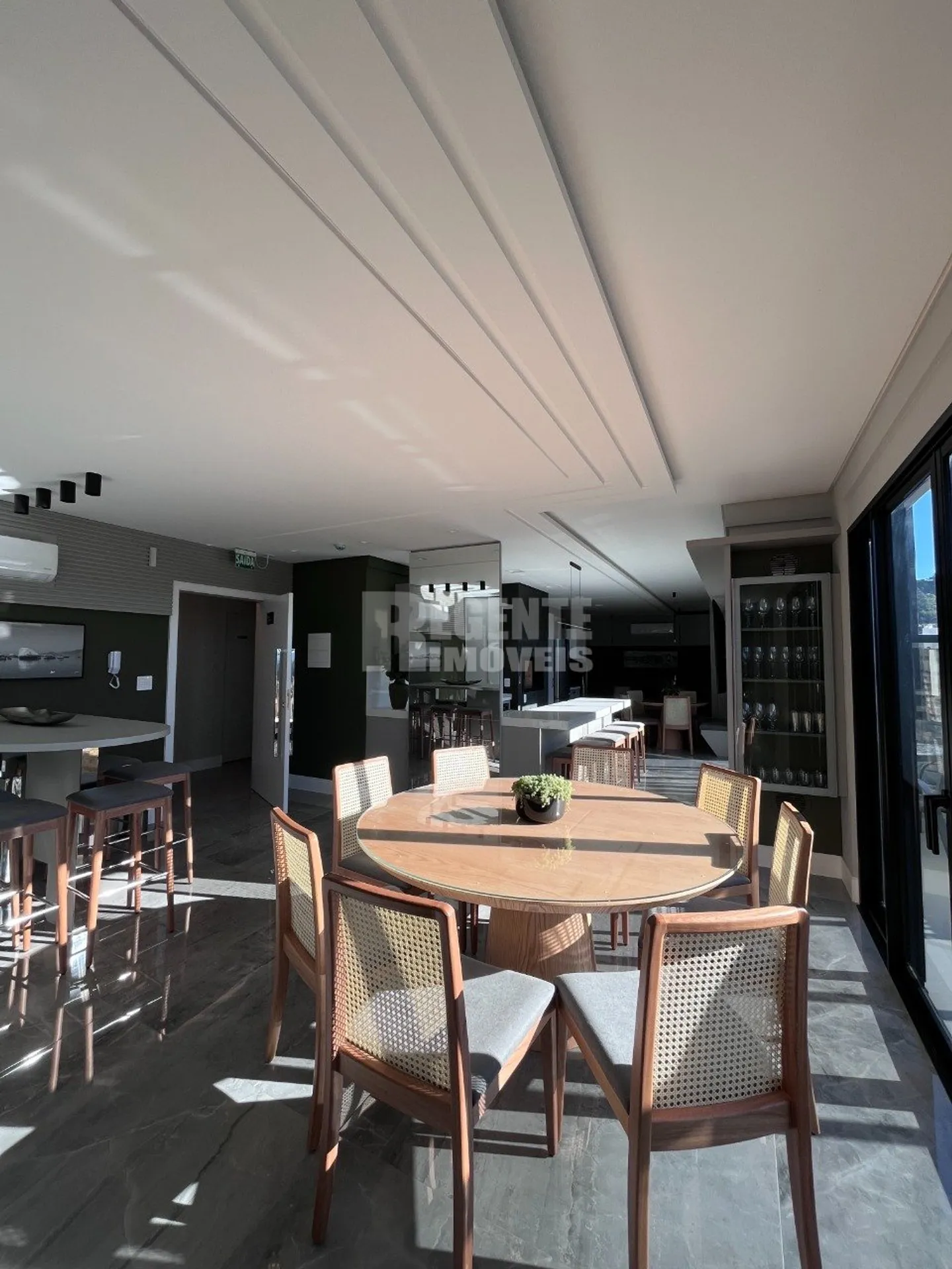 Apartamento amueblado de 2 dormitorios con balcón — photo 36