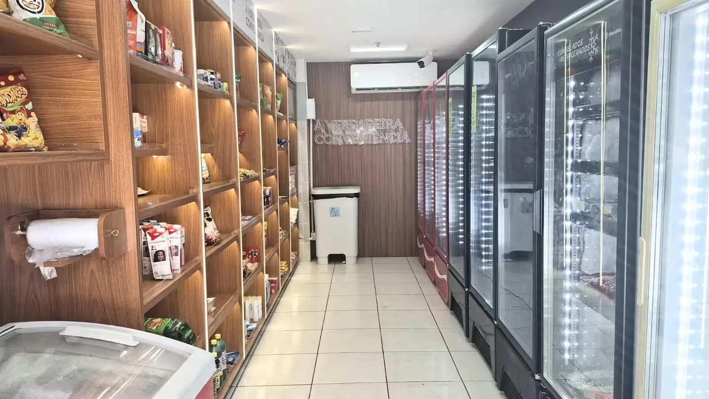 Затишна мебльована квартира з кухнею відкритого типу — photo 25