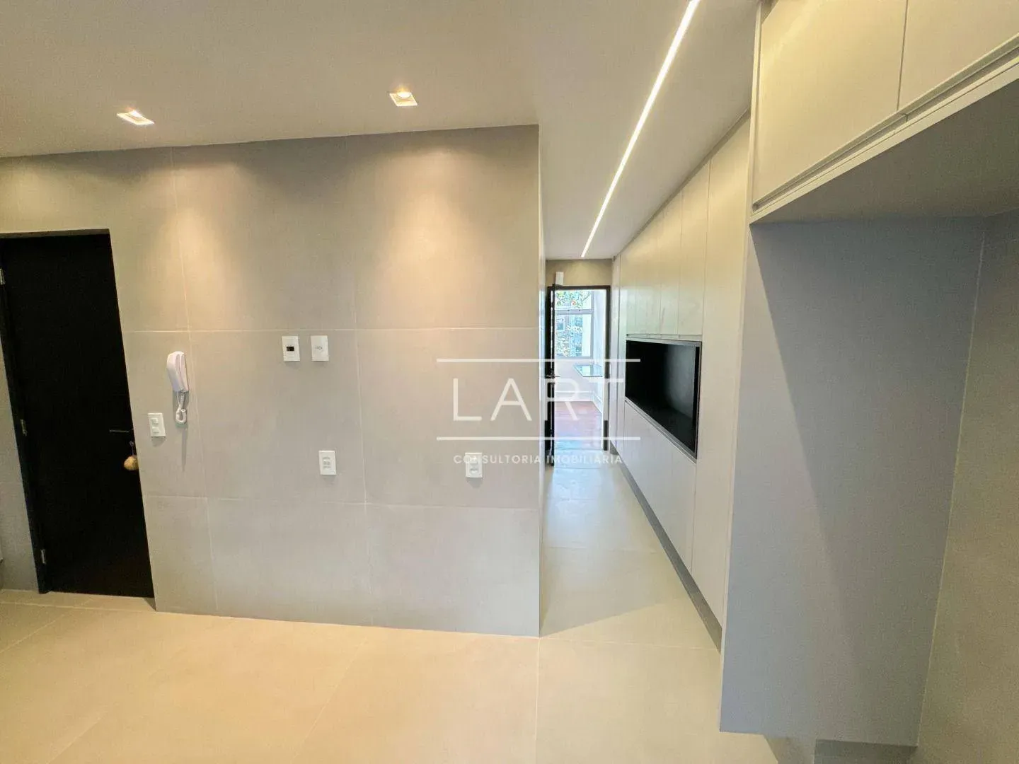 Панорамні вікна та 3 спальні: квартира 150 м² — photo 9