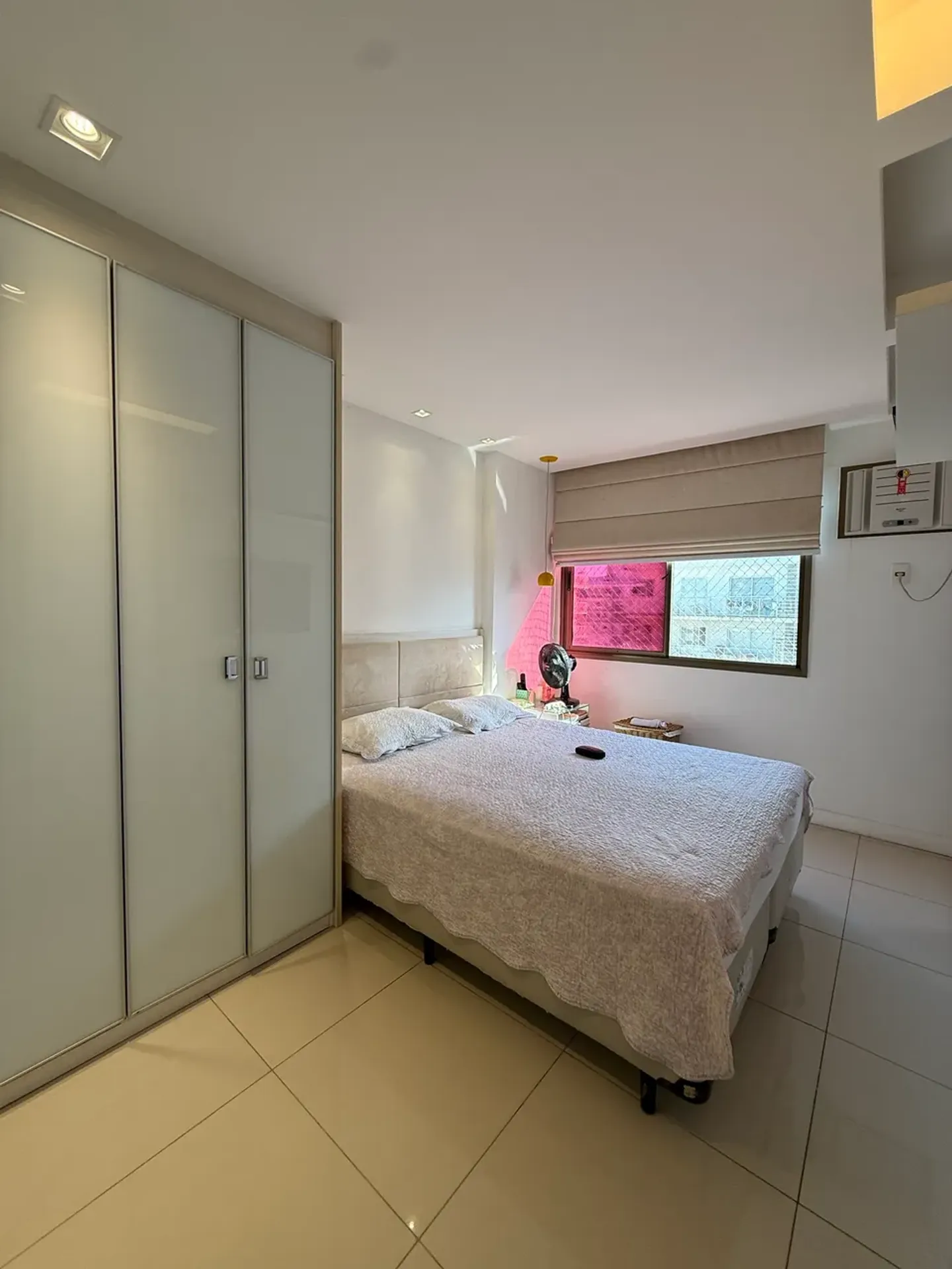 4-bedroom apartment in a building with a sauna — photo 13