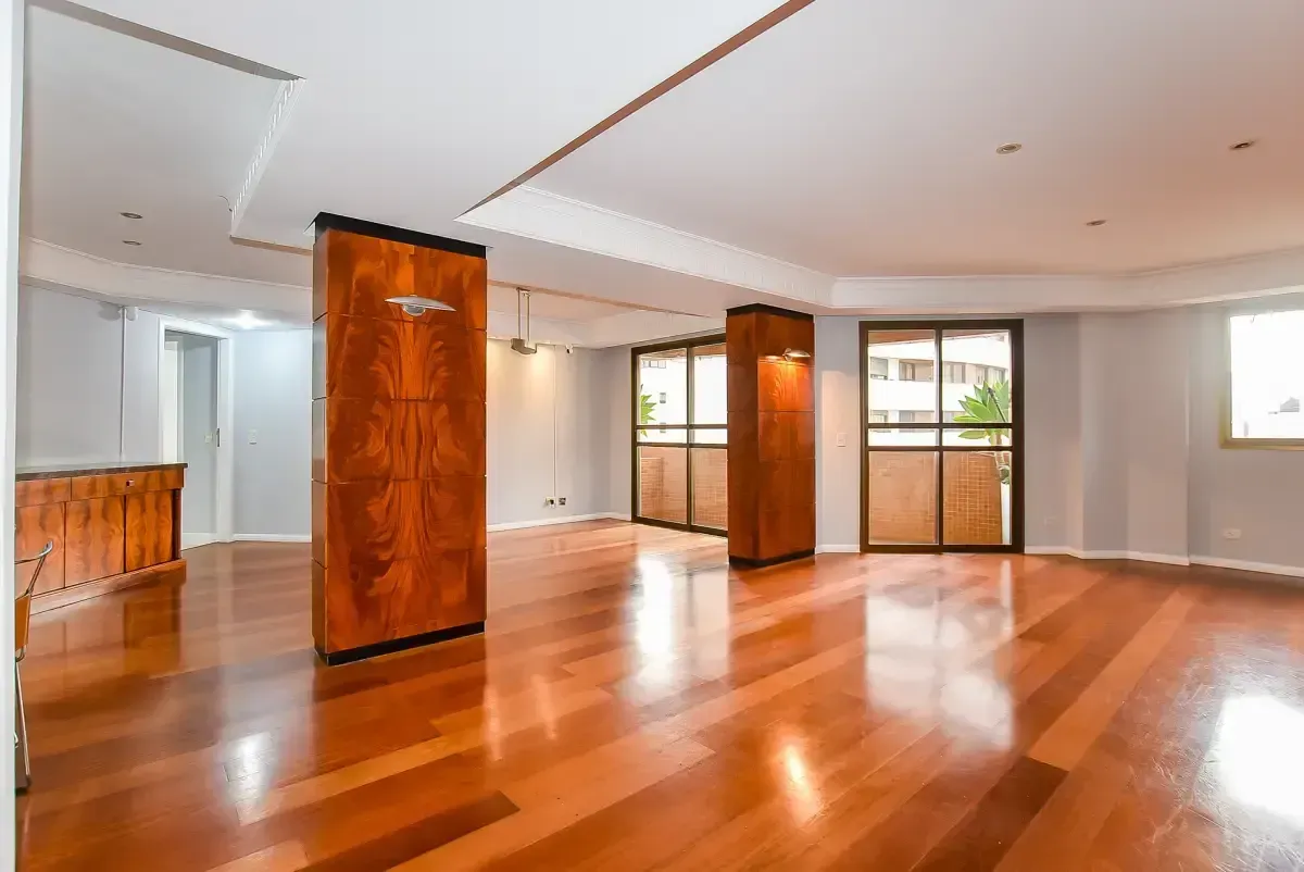 2-bedroom apartment with a home office