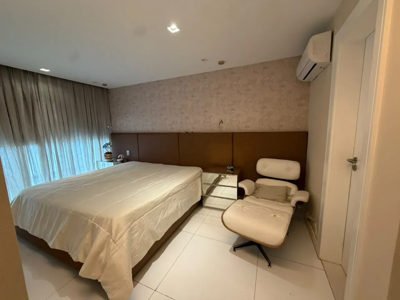 Furnished apartment, 320 m², with a washing machine — photo 18
