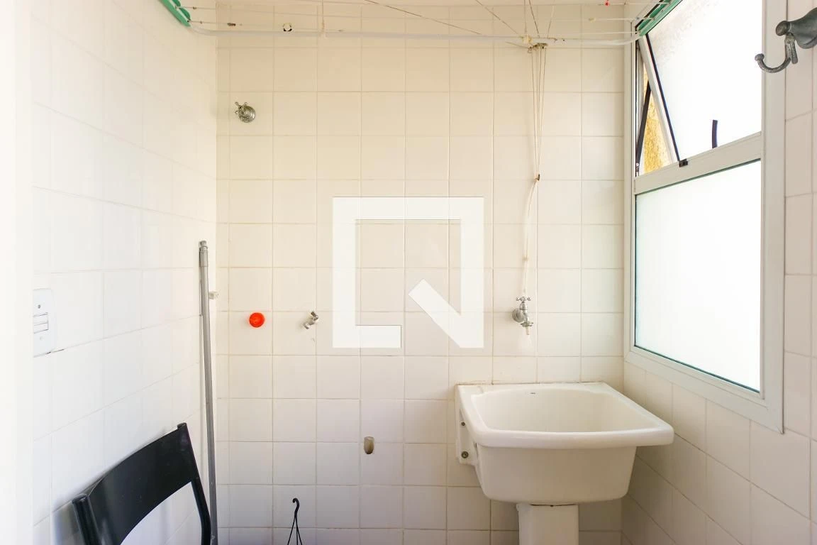 Apartamento sem mobília com 2 quartos e varanda fechada — photo 41