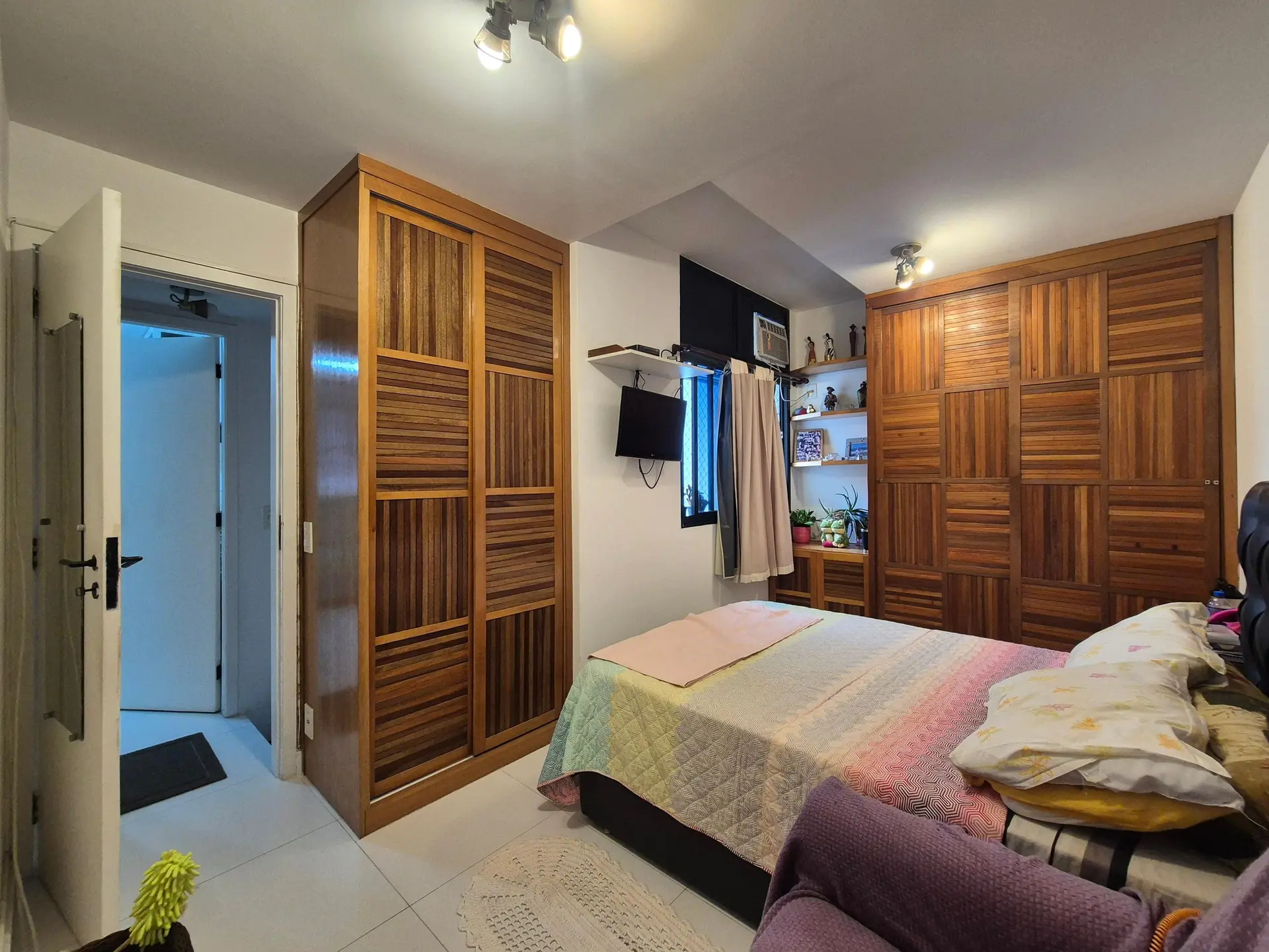 80 m² apartment with a mountain view and a washing machine — photo 24