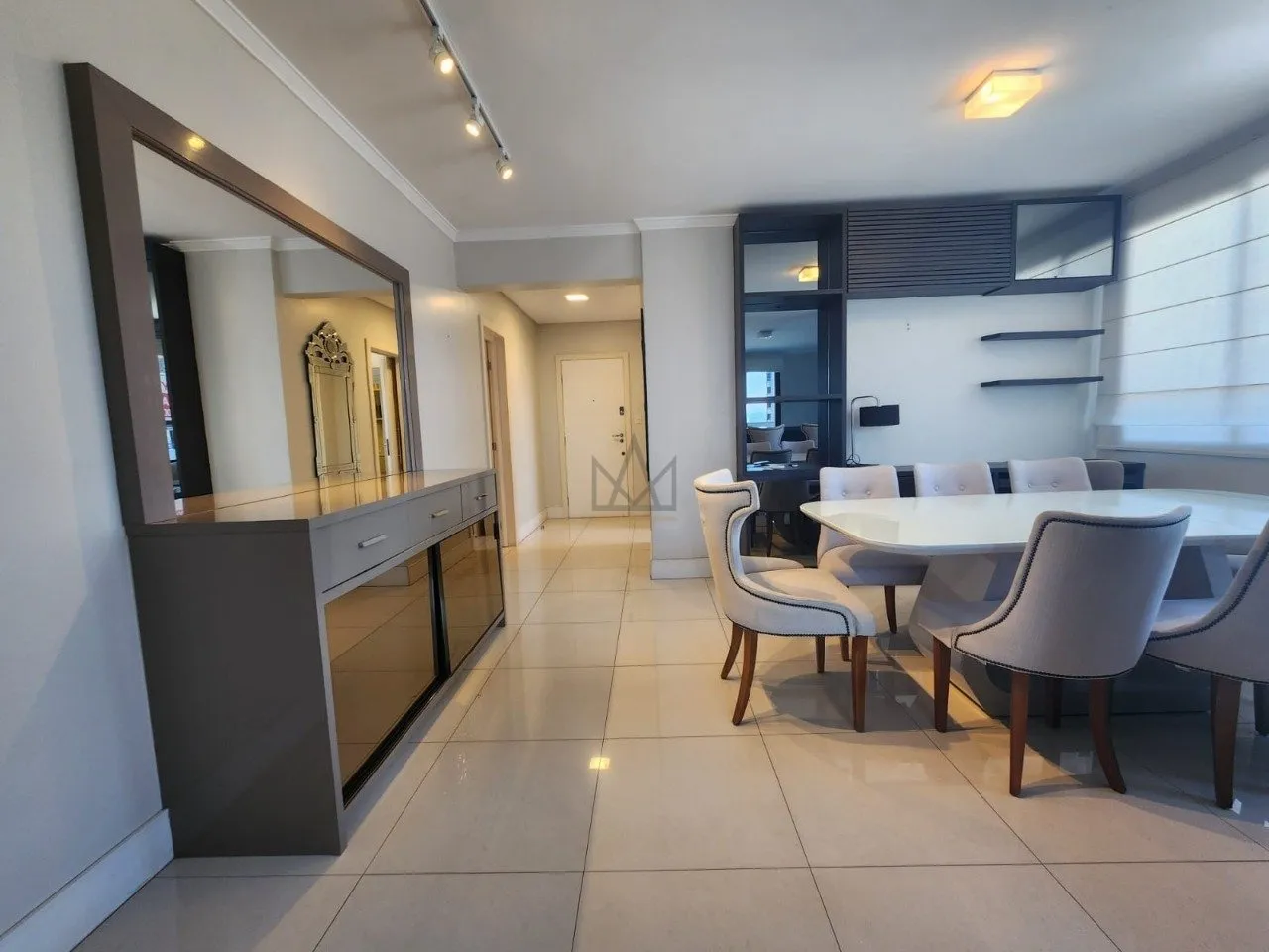 4-bedroom apartment in a building with a gym — photo 29