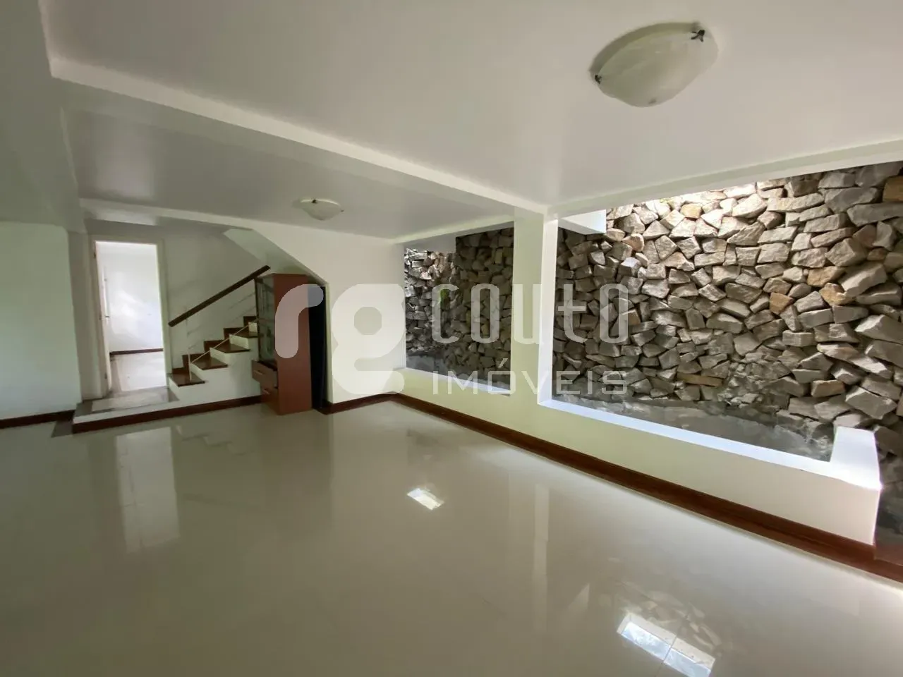 Apartment with 5 bedrooms and a balcony, 4 bathrooms — photo 20