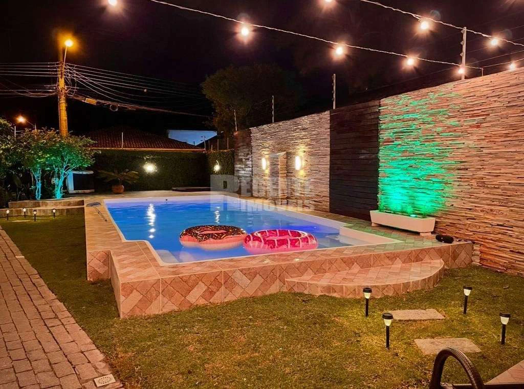 Casa com 3 suítes, 5 banheiros e área de serviço — photo 2