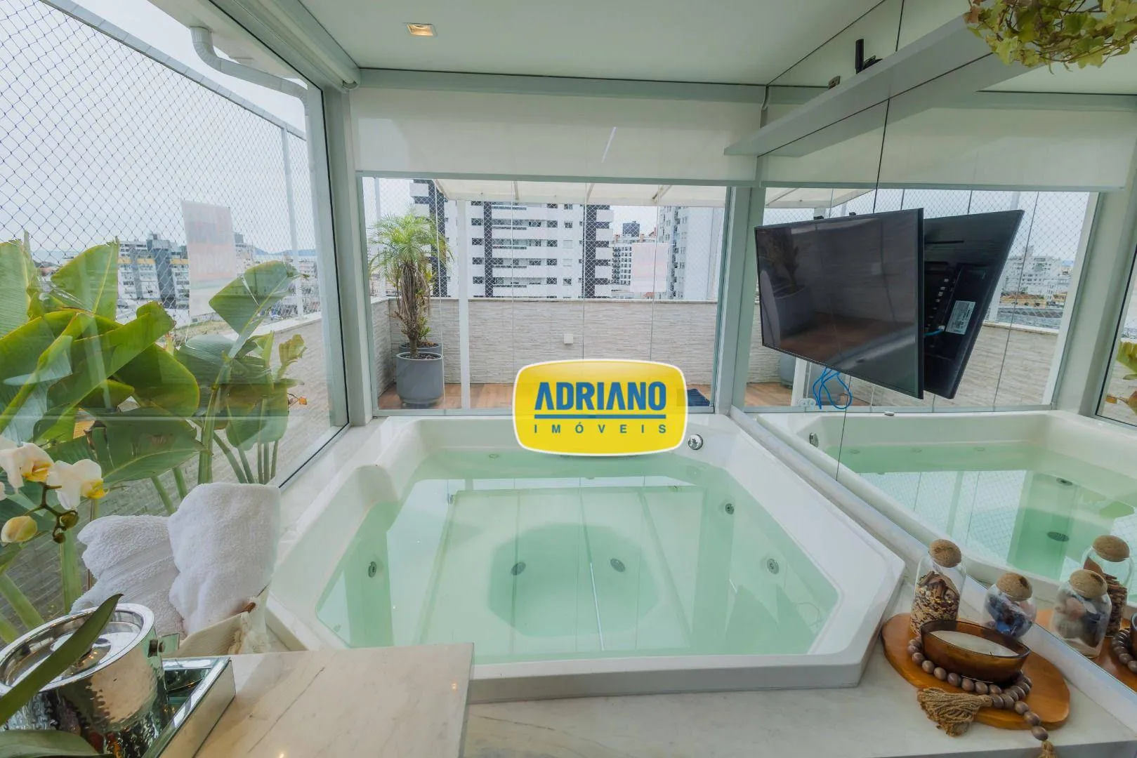 Furnished 4-bedroom apartment with open-plan kitchen — photo 22