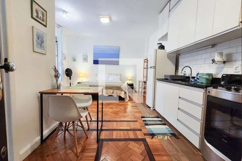 Furnished studio, 38 m², with a home office — photo 2