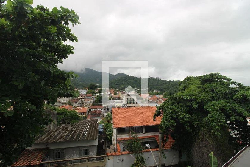 House for rent with 3 en-suite bedrooms and 200 m² — photo 34