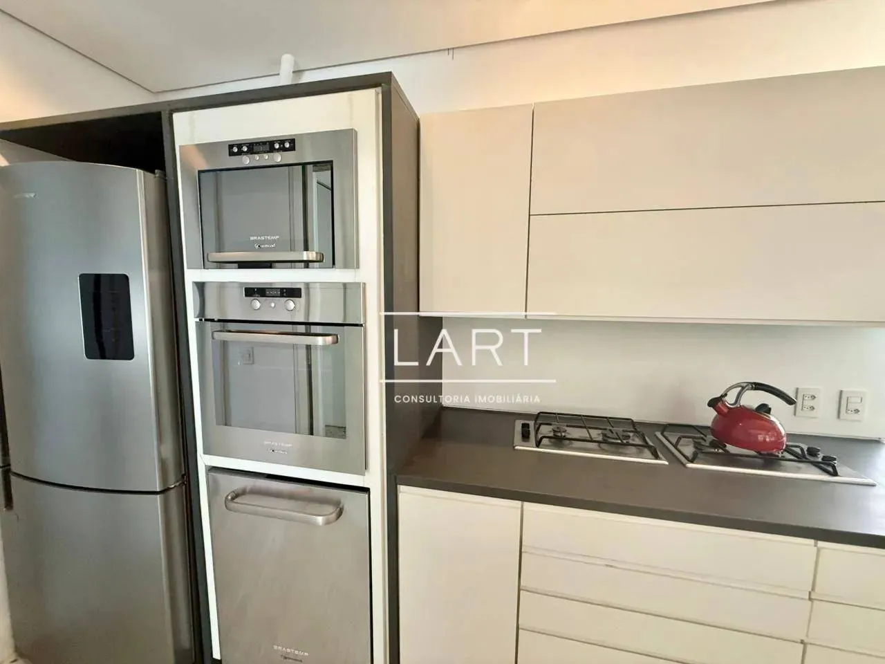 Furnished 2-bedroom apartment with 3 bathrooms — photo 16