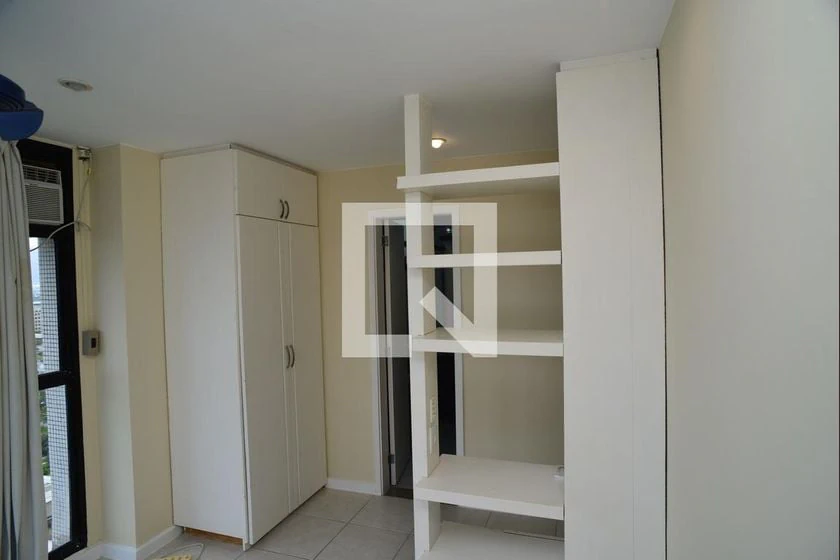 Квартира 200 м² з 3 спальнями та балконом — photo 12