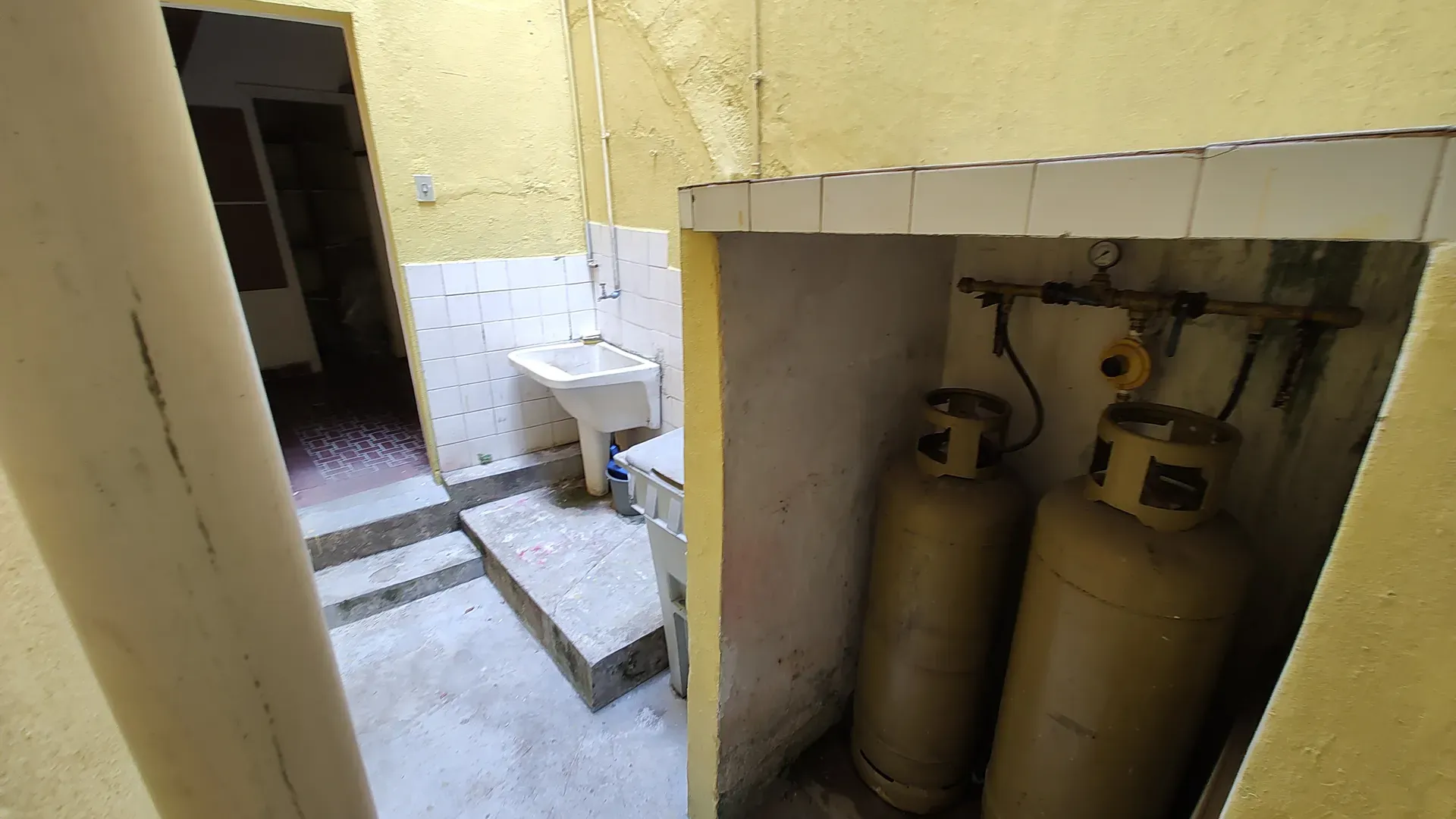 Незамебльований будинок з 4 спальнями і 4 ванними — photo 20