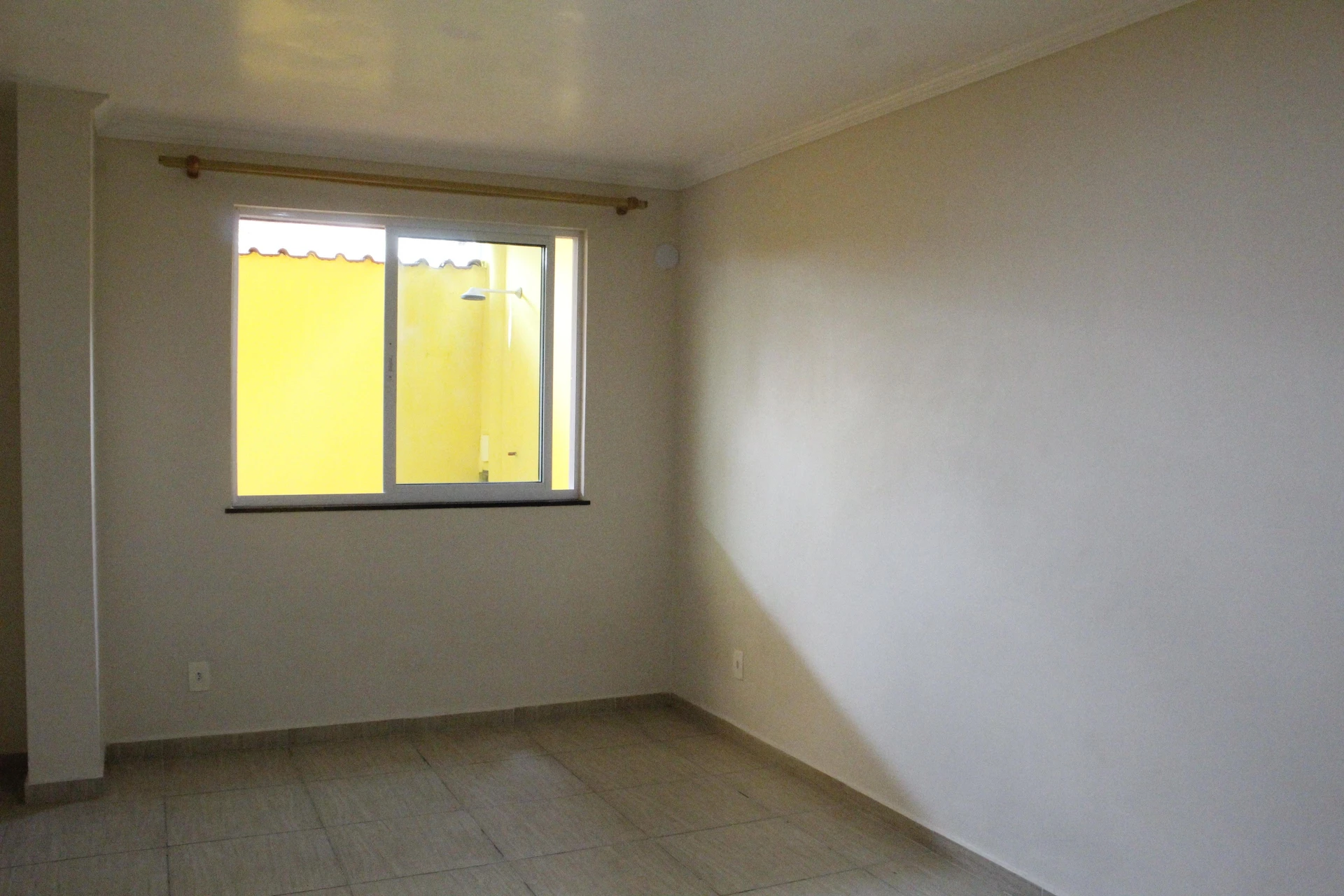 Casa sem mobília com 1 quarto e 2 banheiros e garagem — photo 5