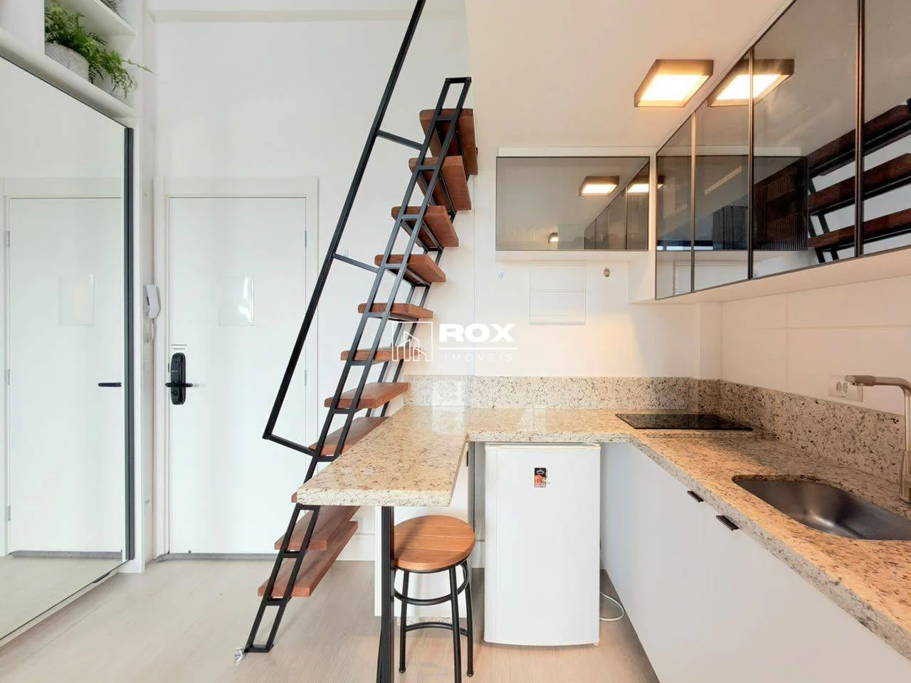 Меблированная студия 21 м² — photo 12