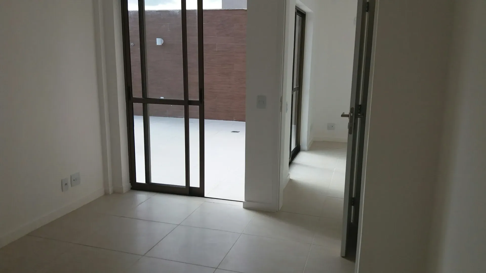 Mountain view in a 2-bedroom apartment, 140 m² — photo 32