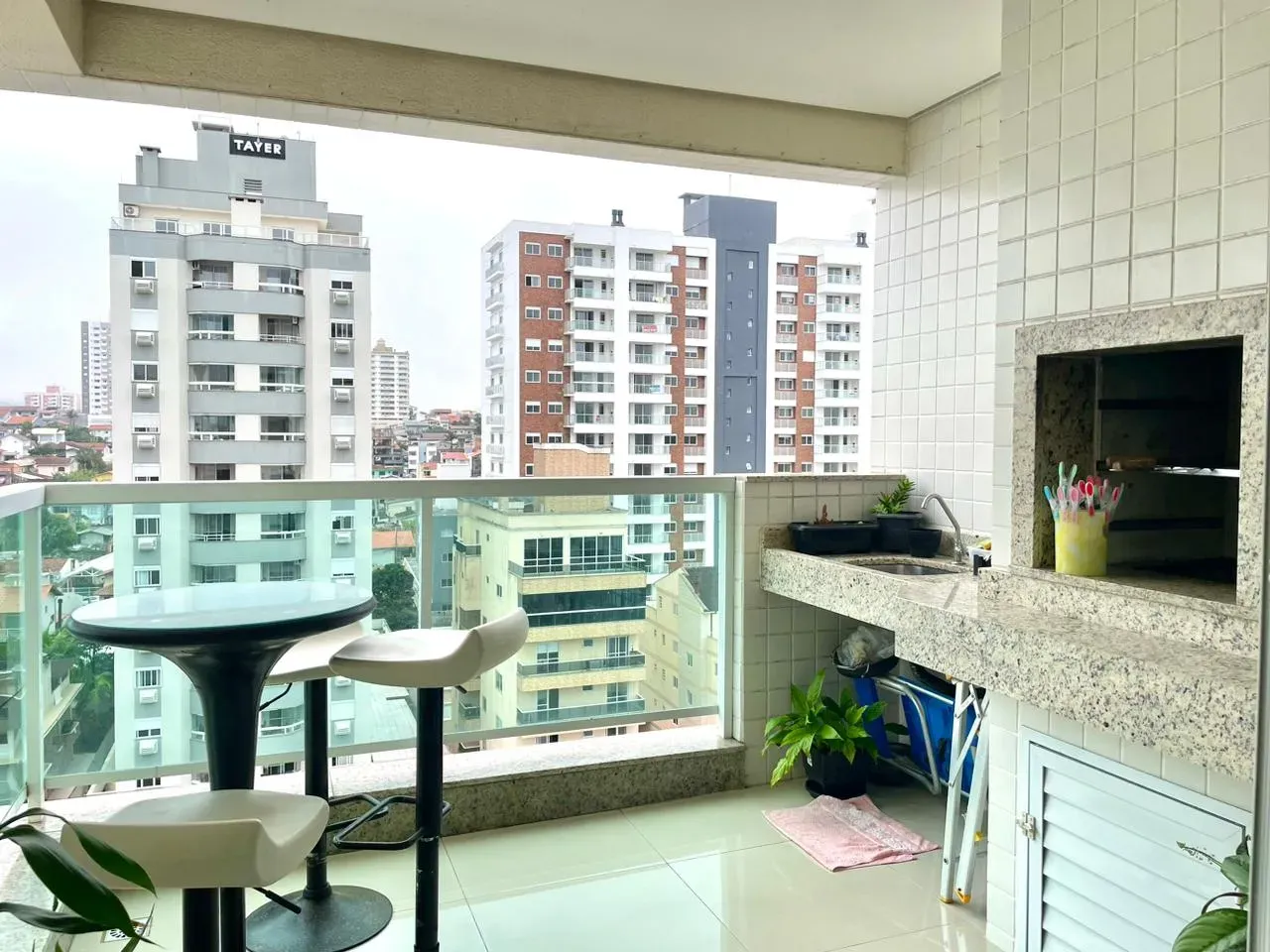 Furnished 2-bedroom apartment with balcony on the 8th — photo 13