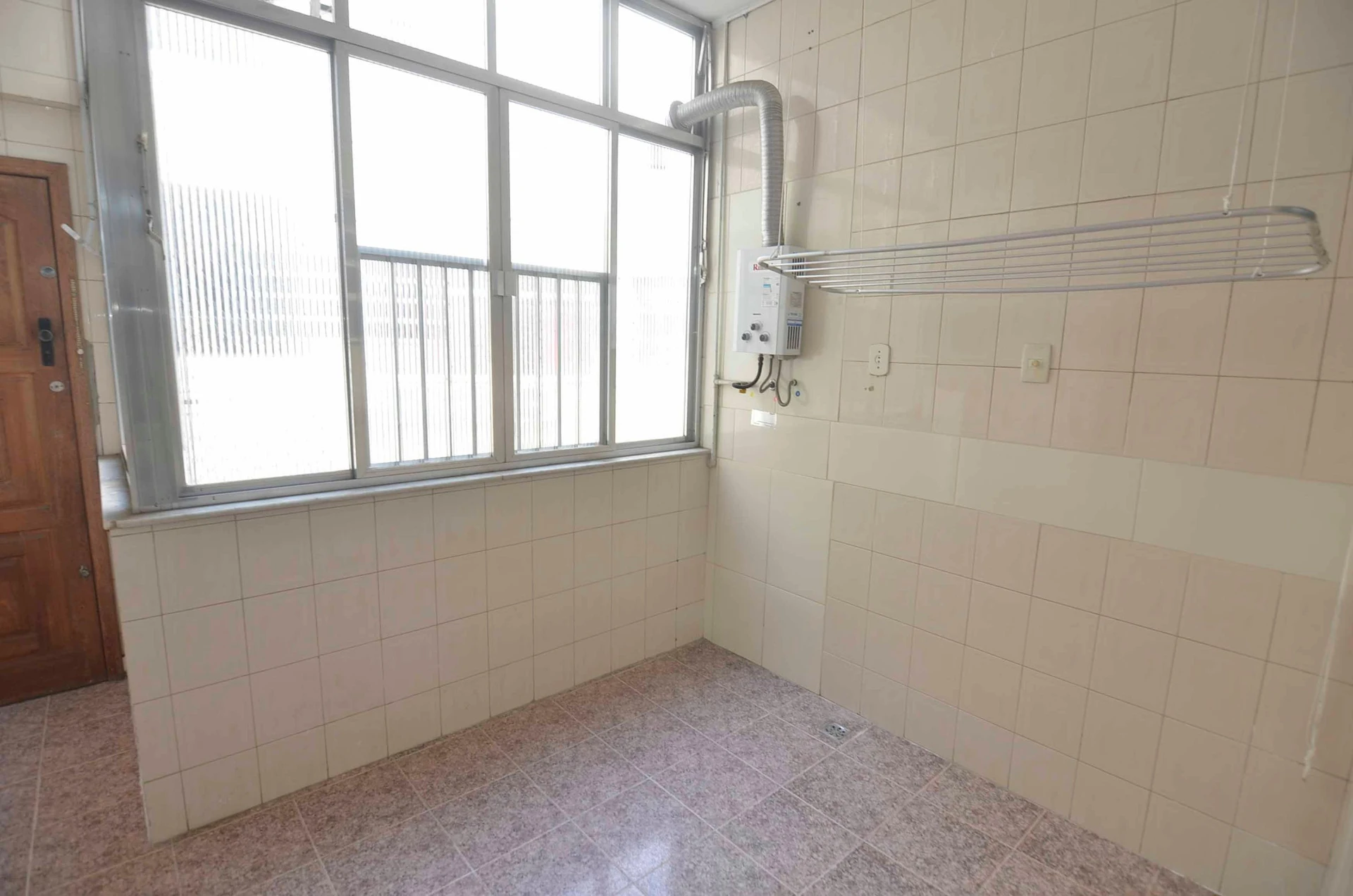 3-bedroom apartment with a park view — photo 29