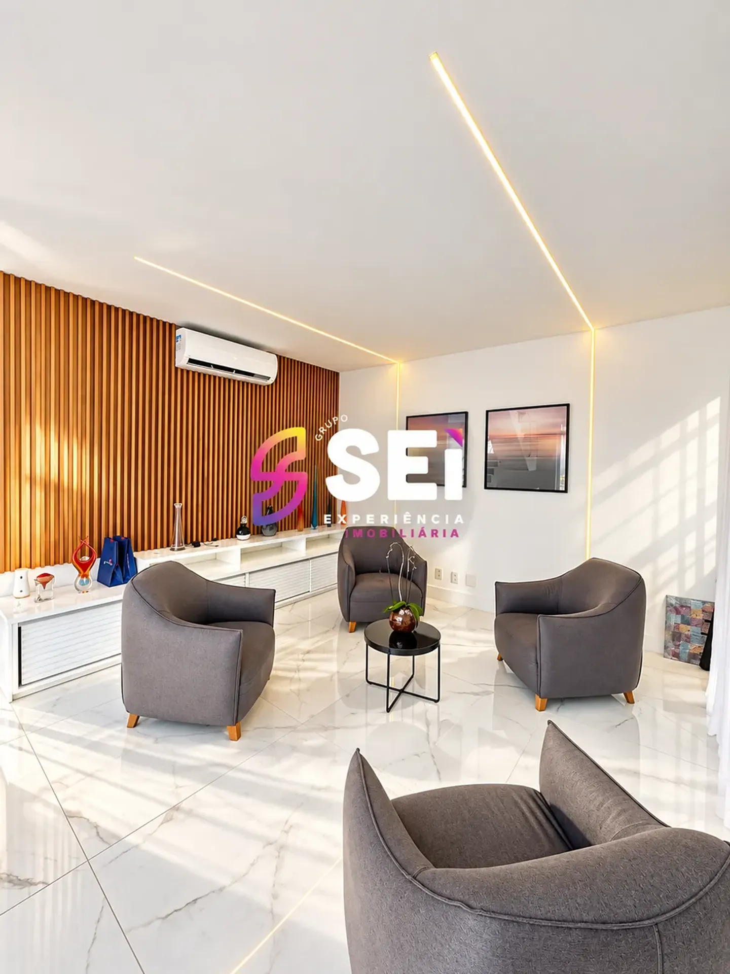 Furnished house, 600 m², with a fireplace — photo 8