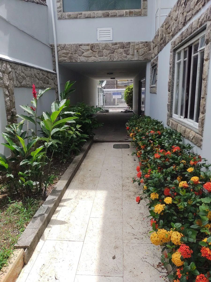 Casa de 650 m² con 6 suites y 5 plazas — photo 8