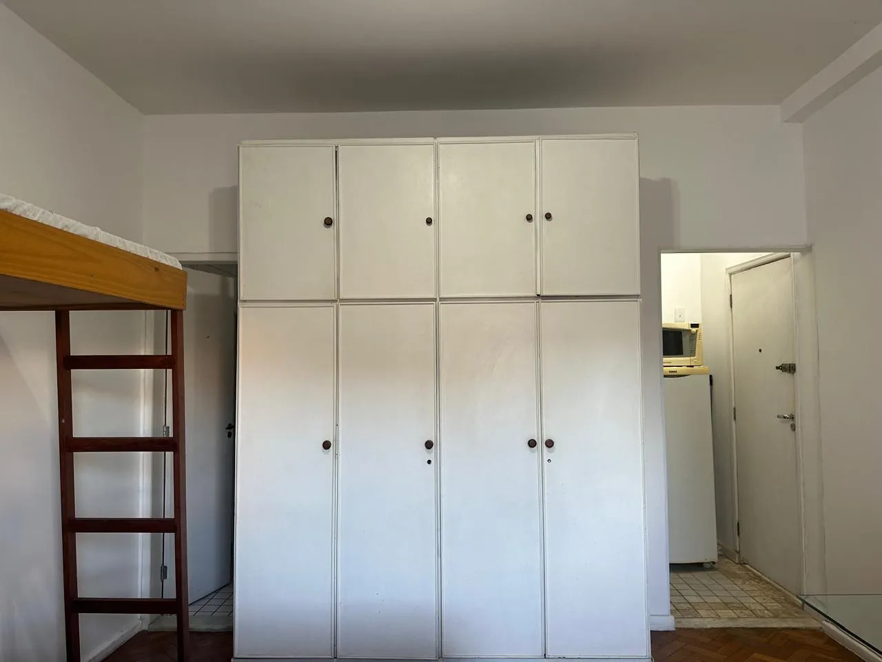 Оренда мебльованої квартири з 1 спальнею та сюїтом 30 м² — photo 10