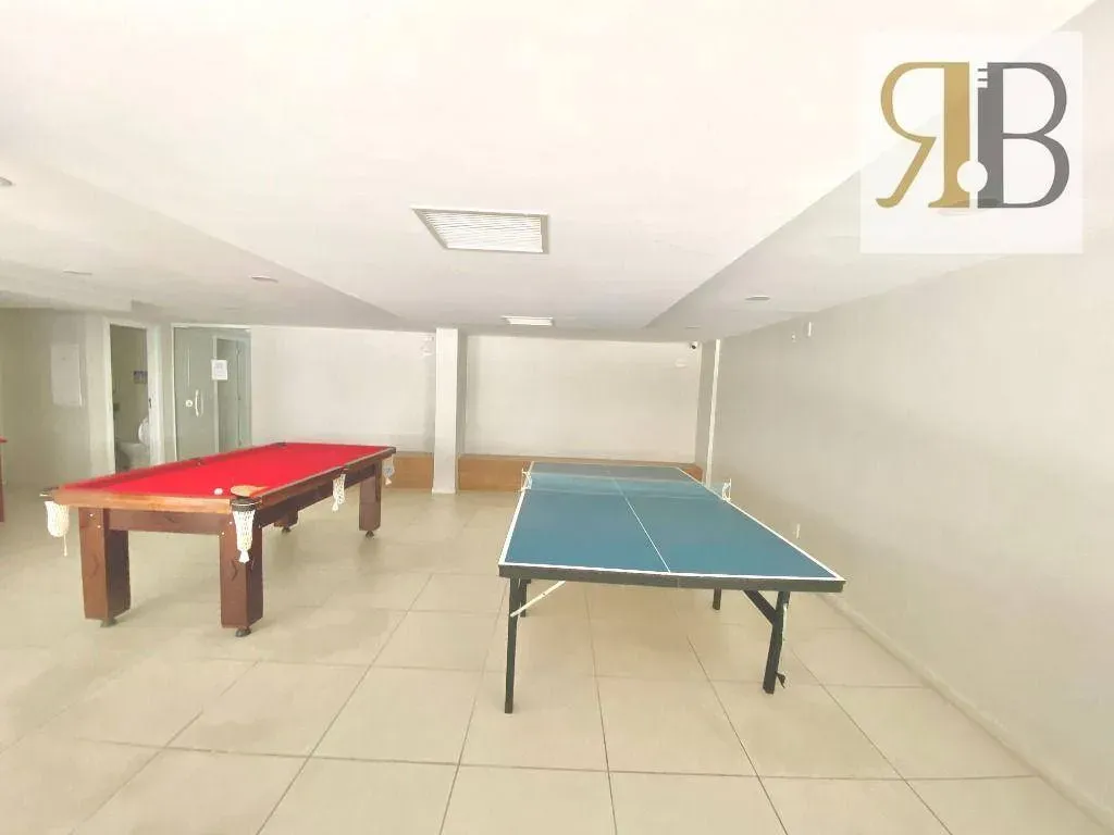 Рабочее место и 4 спальни: квартира 252 м² — photo 62
