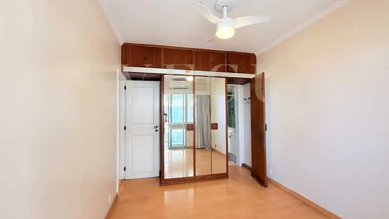 Apartment, 94 m², with a water view — photo 4