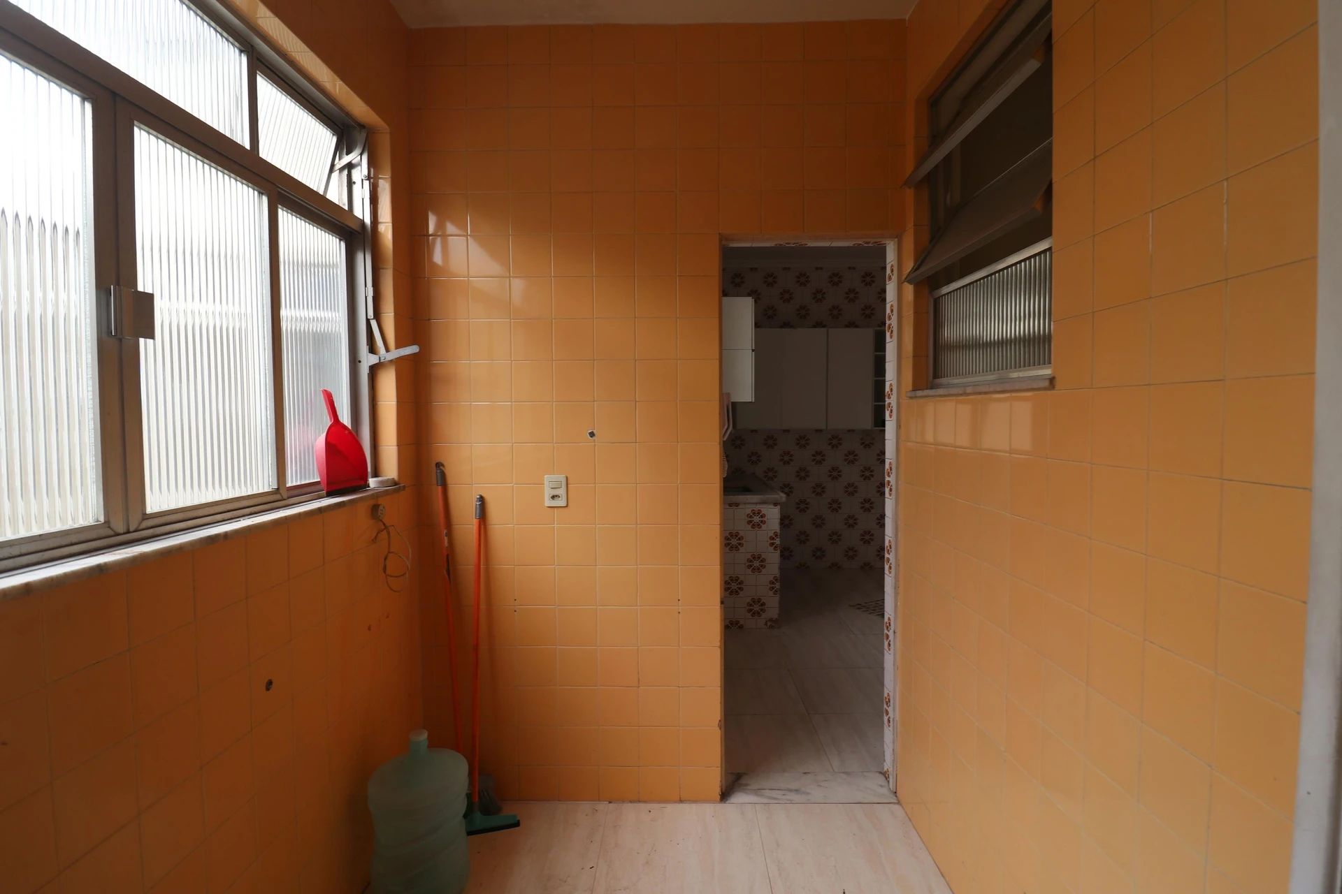 Washing machine in a 2-bedroom apartment, 70 m² — photo 30